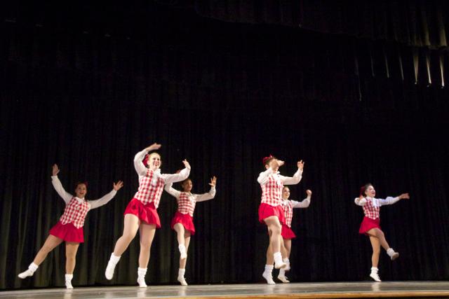 Gablettes Celebrate 40 Years at Revue