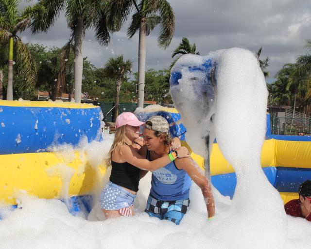Seniors Bond at Annual Picnic