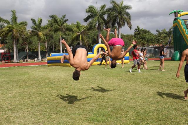 Seniors Bond at Annual Picnic