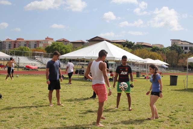 Seniors Bond at Annual Picnic