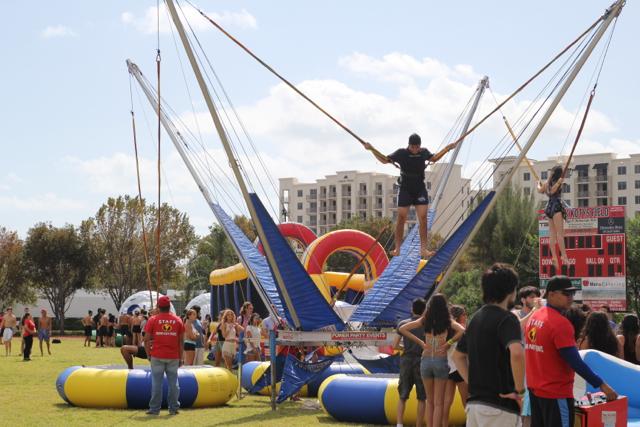 Seniors Bond at Annual Picnic