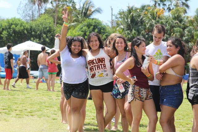 Seniors Bond at Annual Picnic