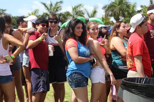 Seniors Bond at Annual Picnic