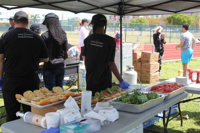 Seniors Bond at Annual Picnic