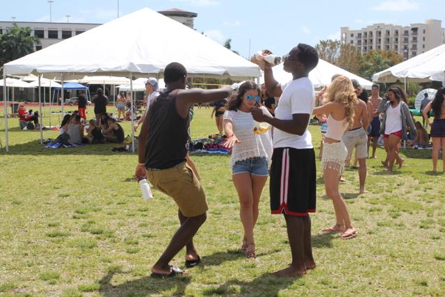 Seniors Bond at Annual Picnic
