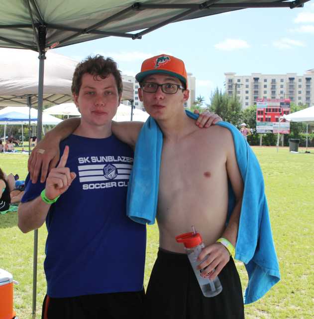 Seniors Bond at Annual Picnic