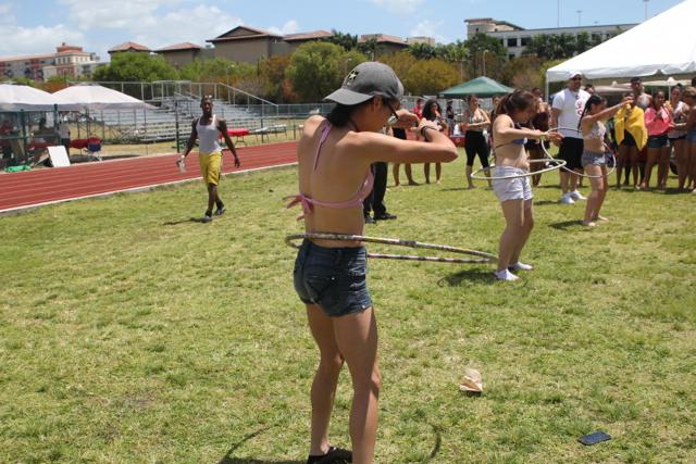 Seniors Bond at Annual Picnic
