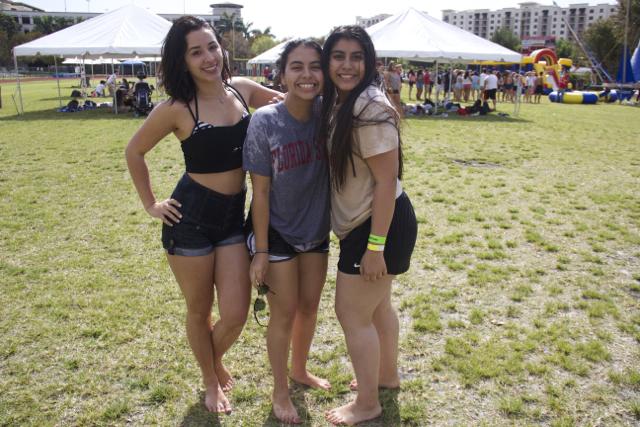 Seniors Bond at Annual Picnic