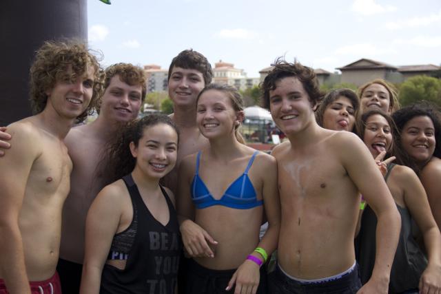 Seniors Bond at Annual Picnic