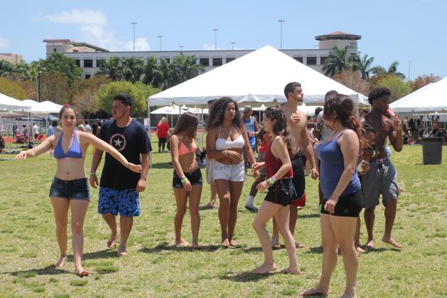 Seniors Bond at Annual Picnic