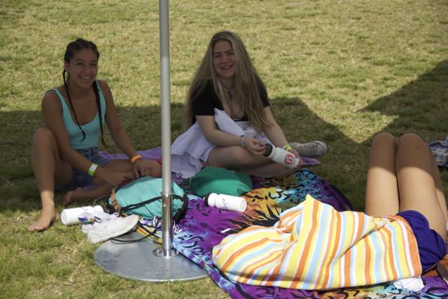 Seniors Bond at Annual Picnic