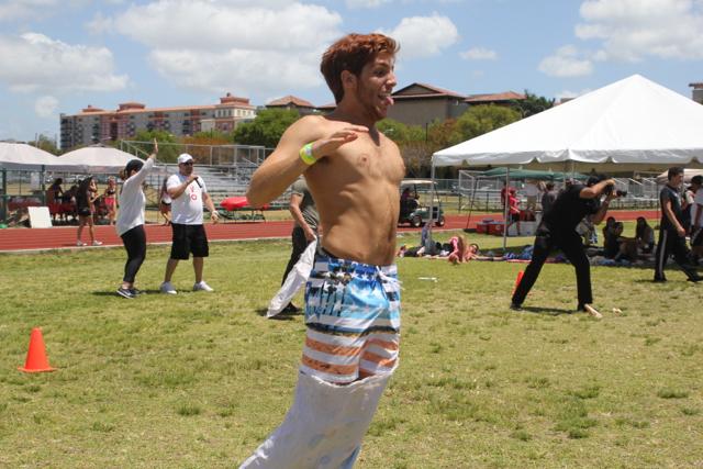 Seniors Bond at Annual Picnic