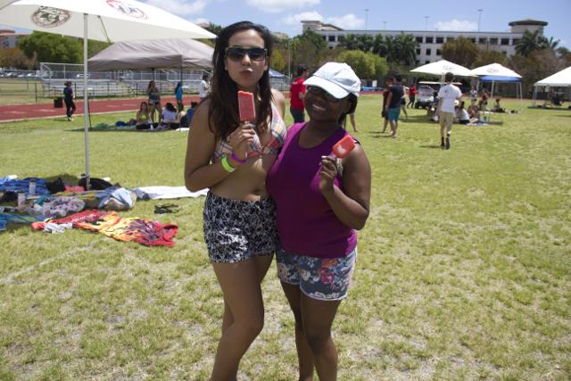 Seniors Bond at Annual Picnic
