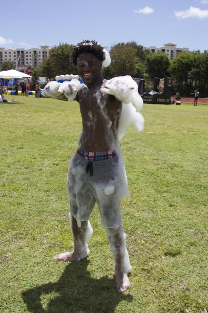 Seniors Bond at Annual Picnic