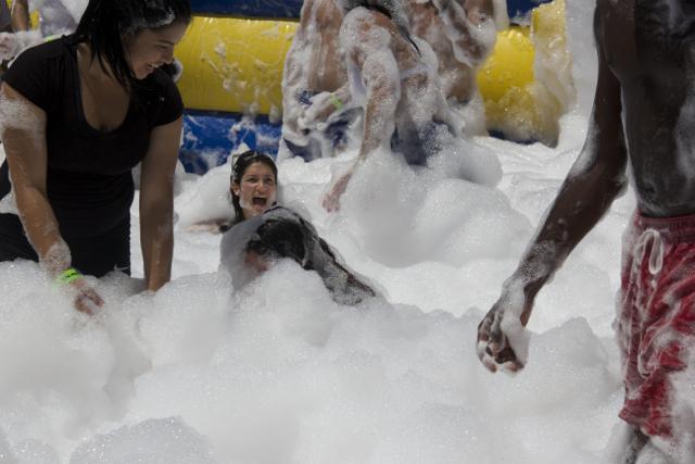 Seniors Bond at Annual Picnic