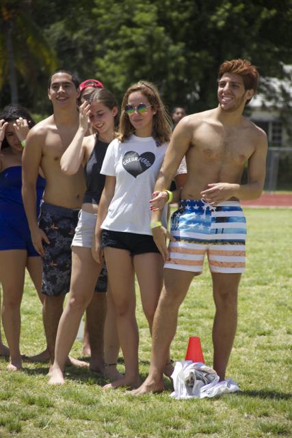 Seniors Bond at Annual Picnic