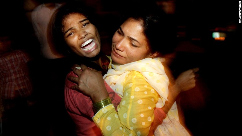Victims from Pakistan bombing minutes after the attack.