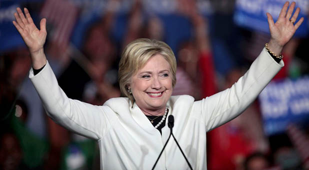 Hillary+Gains+Lead+in+Battleground+States
