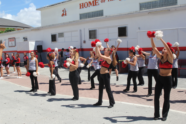 Spirit Pep Rally Takes Over Lunch!