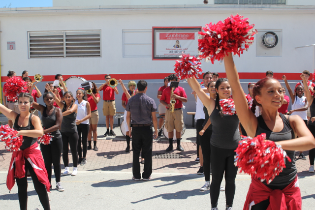 Spirit Pep Rally Takes Over Lunch!