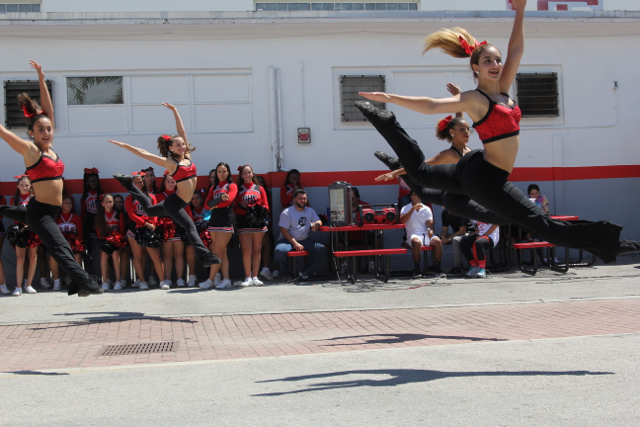 Spirit Pep Rally Takes Over Lunch!