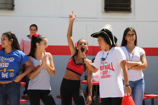 Spirit Pep Rally Takes Over Lunch!