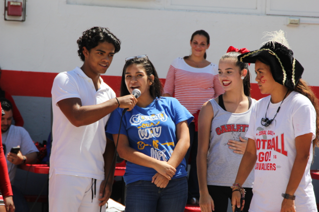 Spirit Pep Rally Takes Over Lunch!