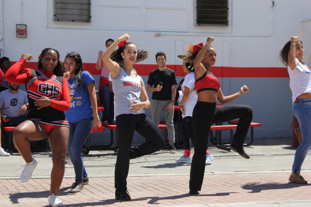 Spirit Pep Rally Takes Over Lunch!