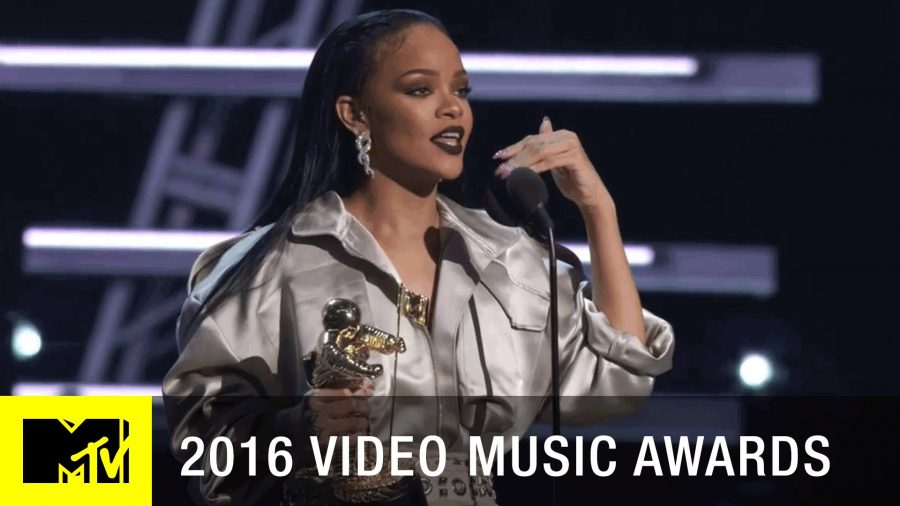 Rihanna gives a speech after accepting the Vanguard award 