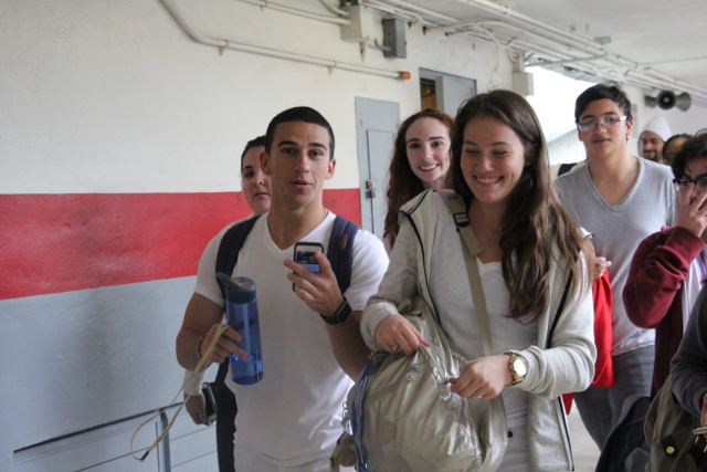 Seniors Honor Their Pep Rally Dressed In White