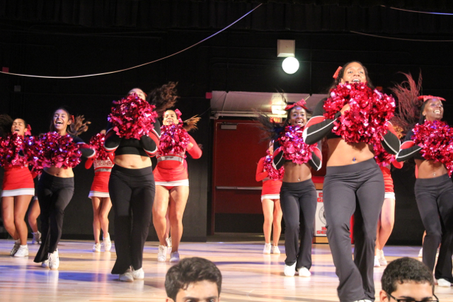 Seniors Honor Their Pep Rally Dressed In White