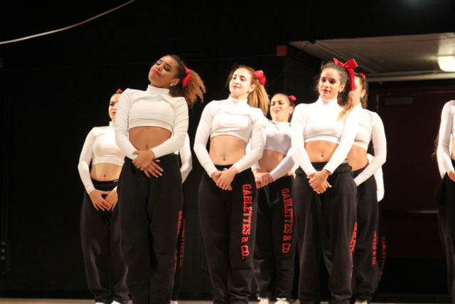 Seniors Honor Their Pep Rally Dressed In White