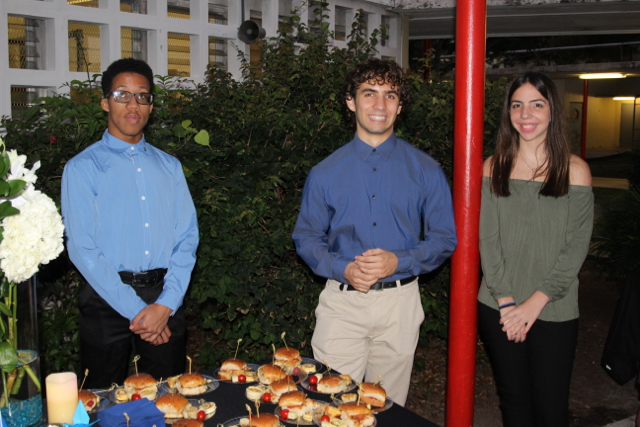 IB Pinning Class of 2018