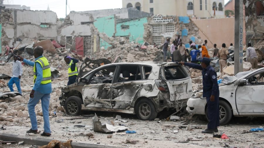 Officers retake control of the Dayah Hotel in Mogadishu after the deadly attack.