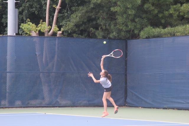 Cavaliers Take on Hialeah Thoroughbreds in Tennis Match