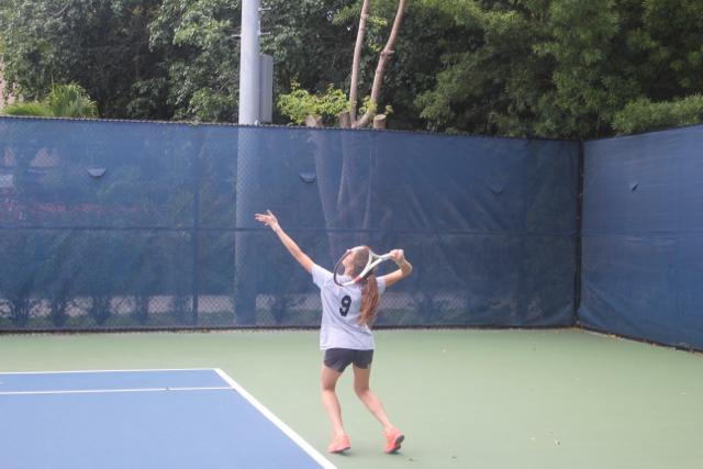Cavaliers Take on Hialeah Thoroughbreds in Tennis Match
