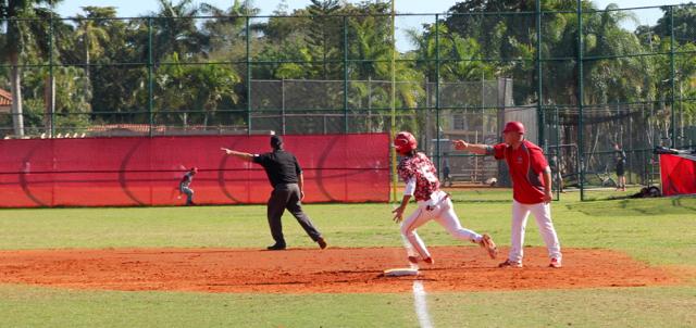 Gables+Baseball+vs+Miami+Beach