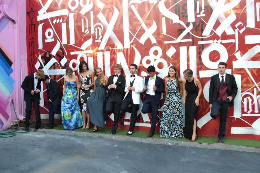 Round up your whole group and head over to the Wynwood Walls for some nice pre-prom pictures. 