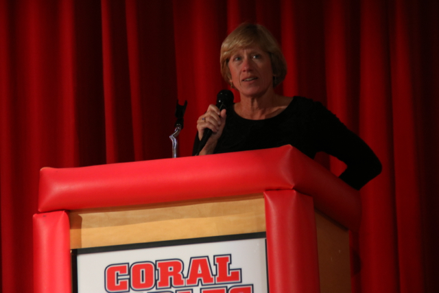 Outstanding Students Accept Prestigious Elsa Glazer Award