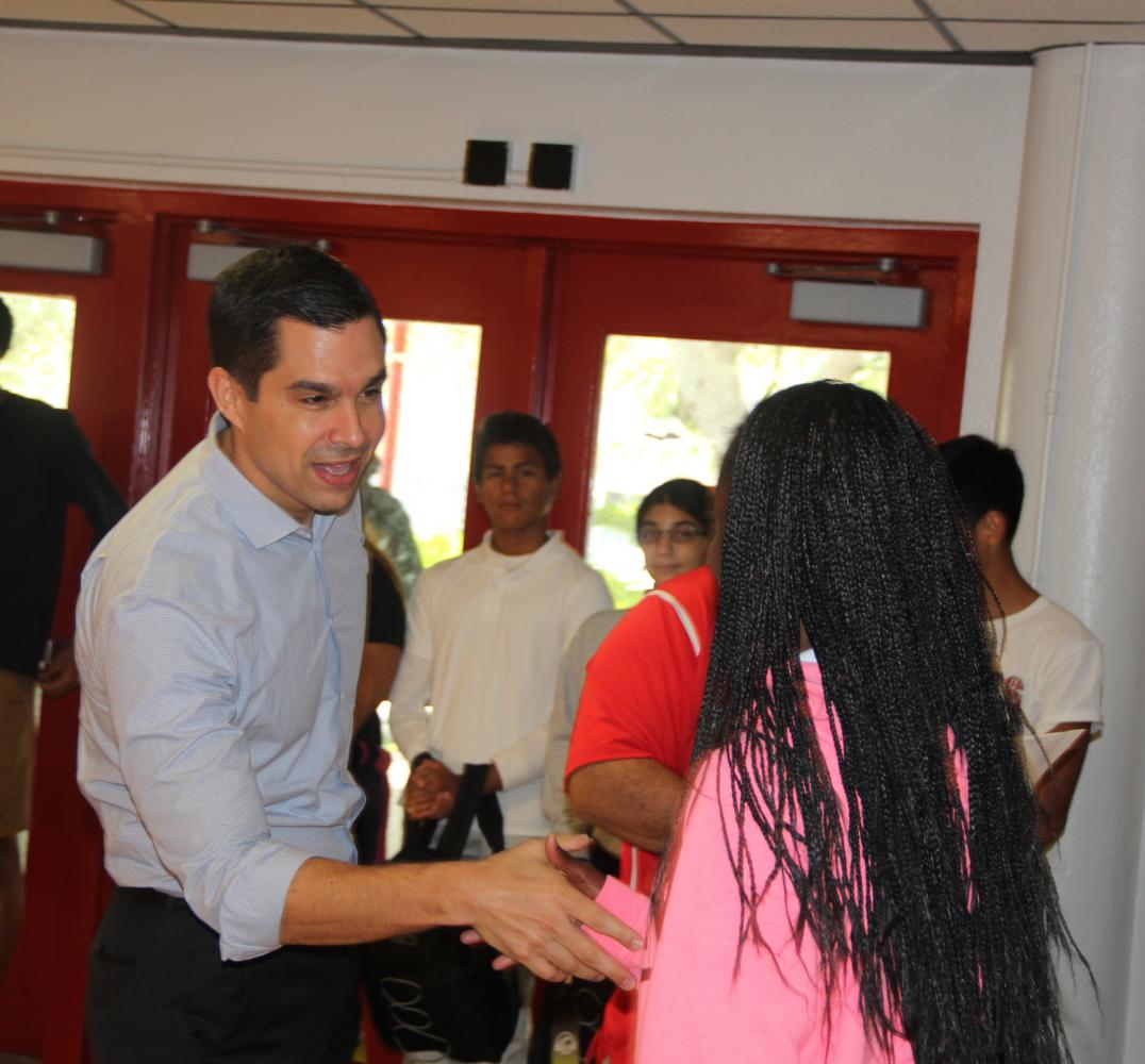 Gables Students Make Commissioner Lago's Day