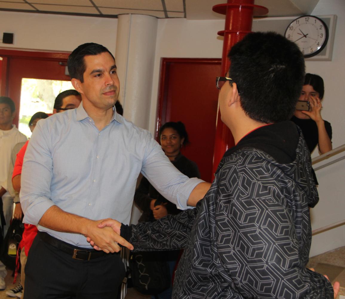 Gables Students Make Commissioner Lago's Day