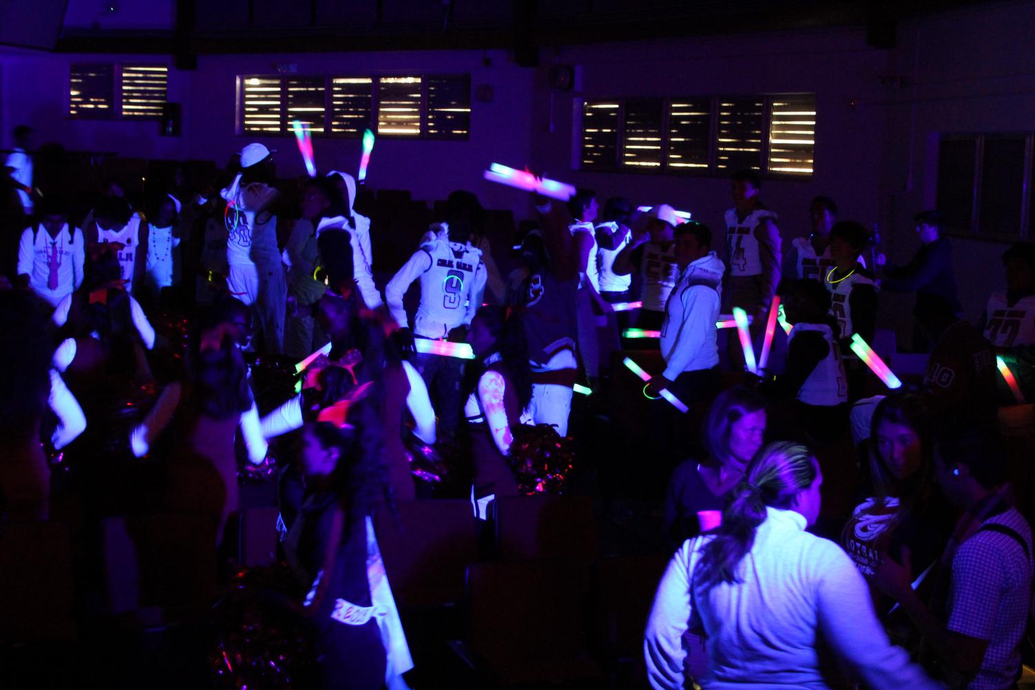 Senior Pep Rally: Hyped In White