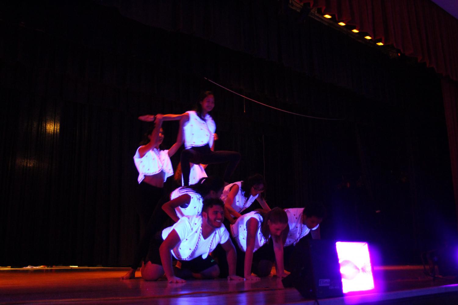 Senior Pep Rally: Hyped In White