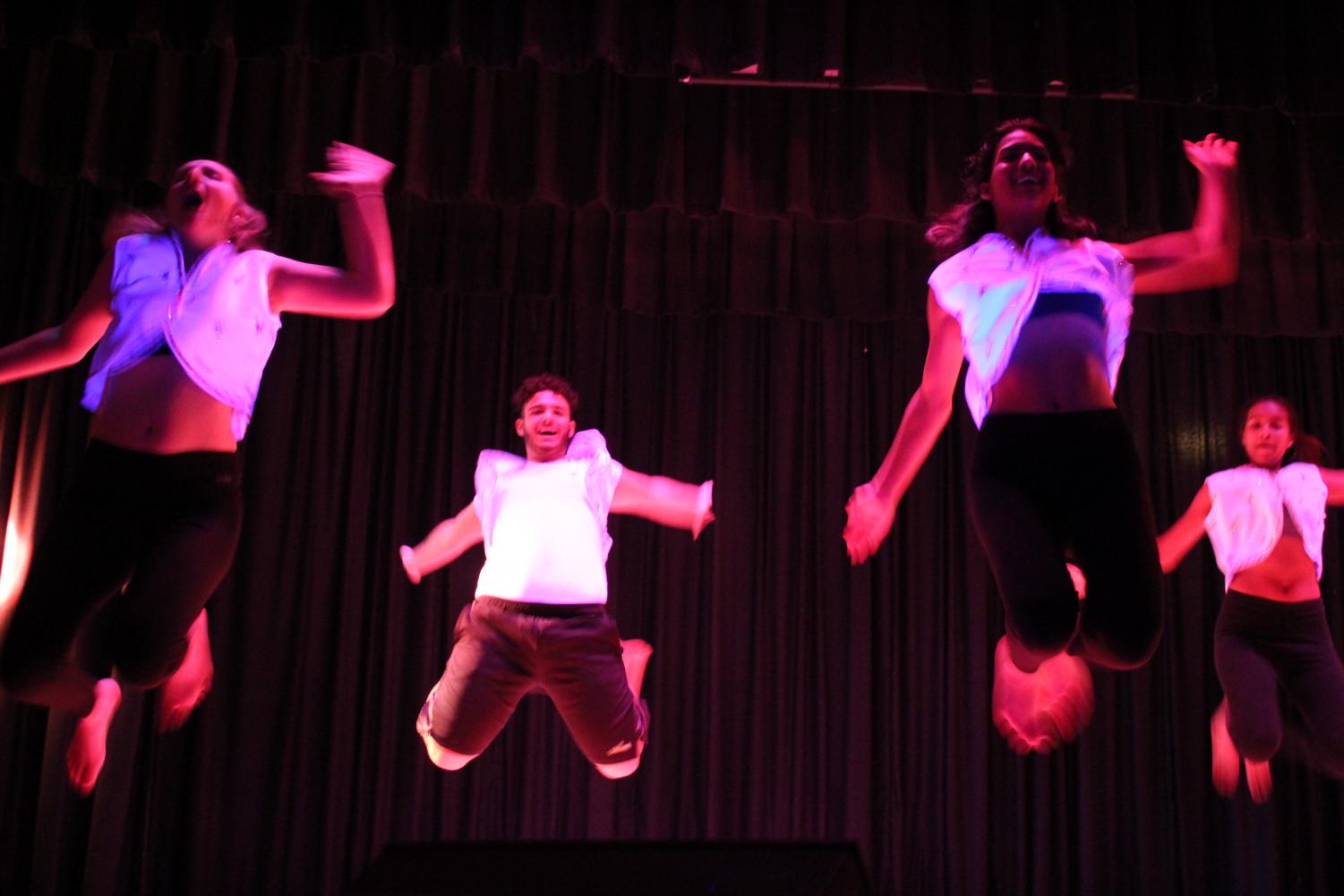 Senior Pep Rally: Hyped In White
