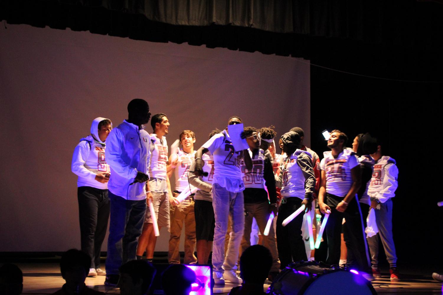 Senior Pep Rally: Hyped In White