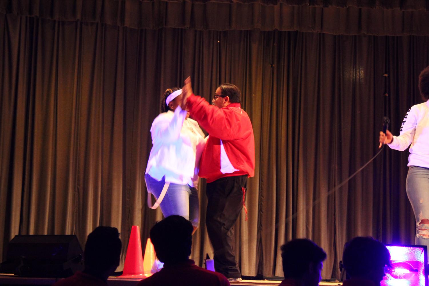 Senior Pep Rally: Hyped In White