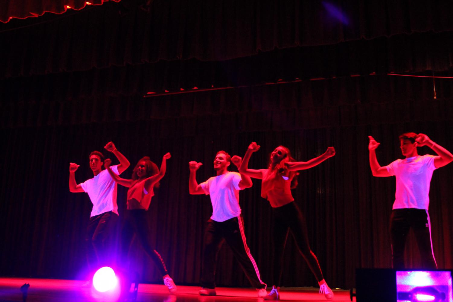 Senior Pep Rally: Hyped In White