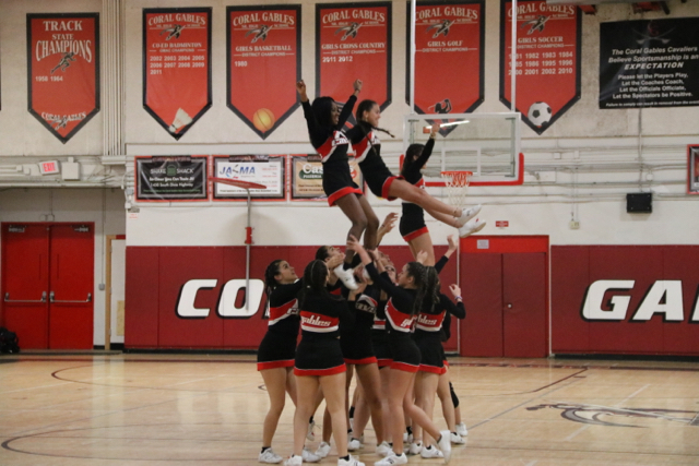 Gables Basketball vs Columbus