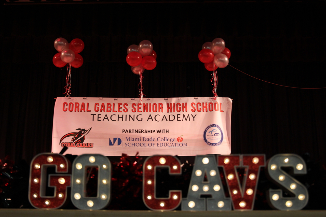 Teaching Academy Partners With Miami-Dade College School of Education