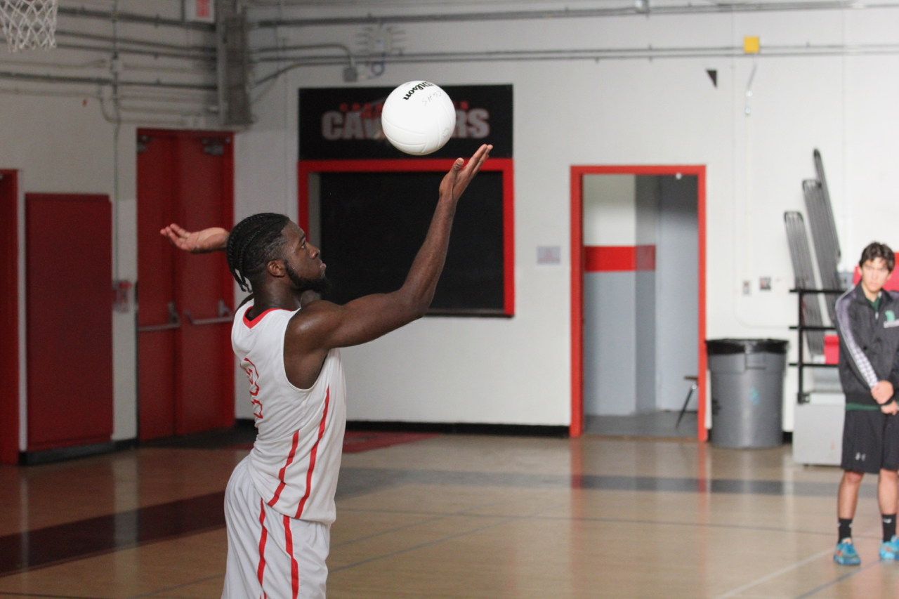 Boys Volleyball Goes Up Against St. Brendan
